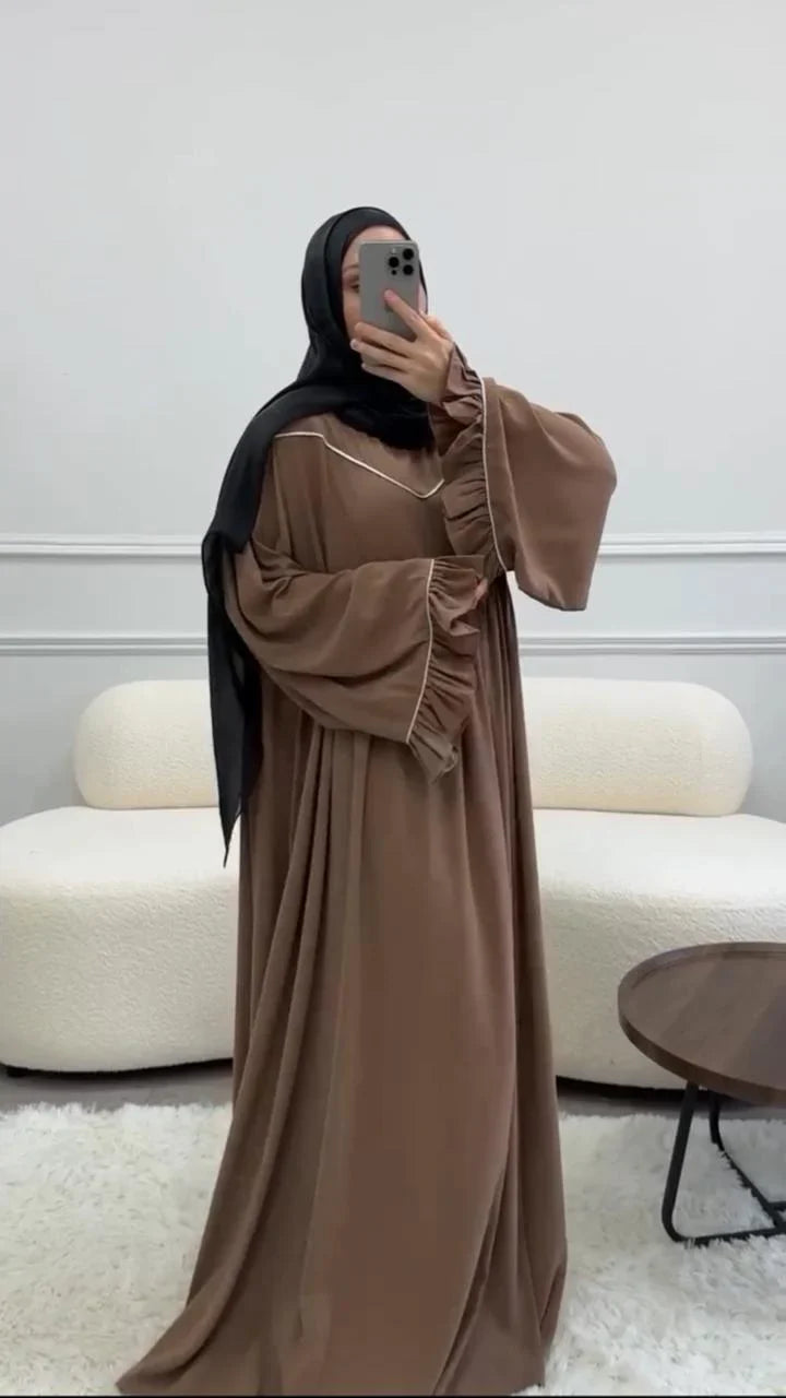 Ayse Flarey Abaya with stoller